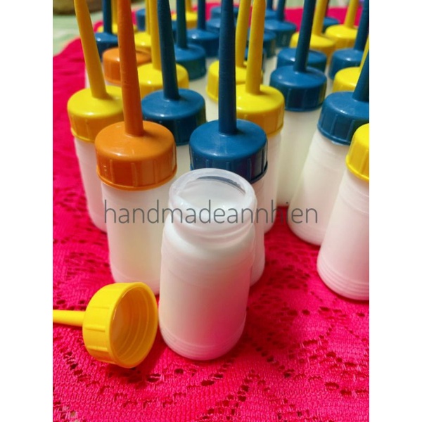 1 hủ keo sữa 30ml / Keo ATM - dùng để dán đồ gỗ, dán giấy, dán dây thừng, dán tường,…Có thể pha keo sữa với nước.