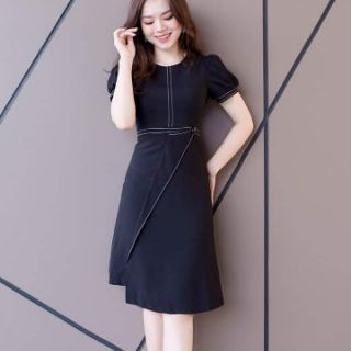 Váy đen vạt cách điệu