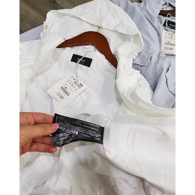 Áo khoác dù Pull&amp;Bear hàng dư xịn
