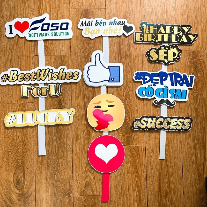 Hastag sinh nhật, biển tên cầm tay đám cưới, khai trương thiết kế theo yêu cầu