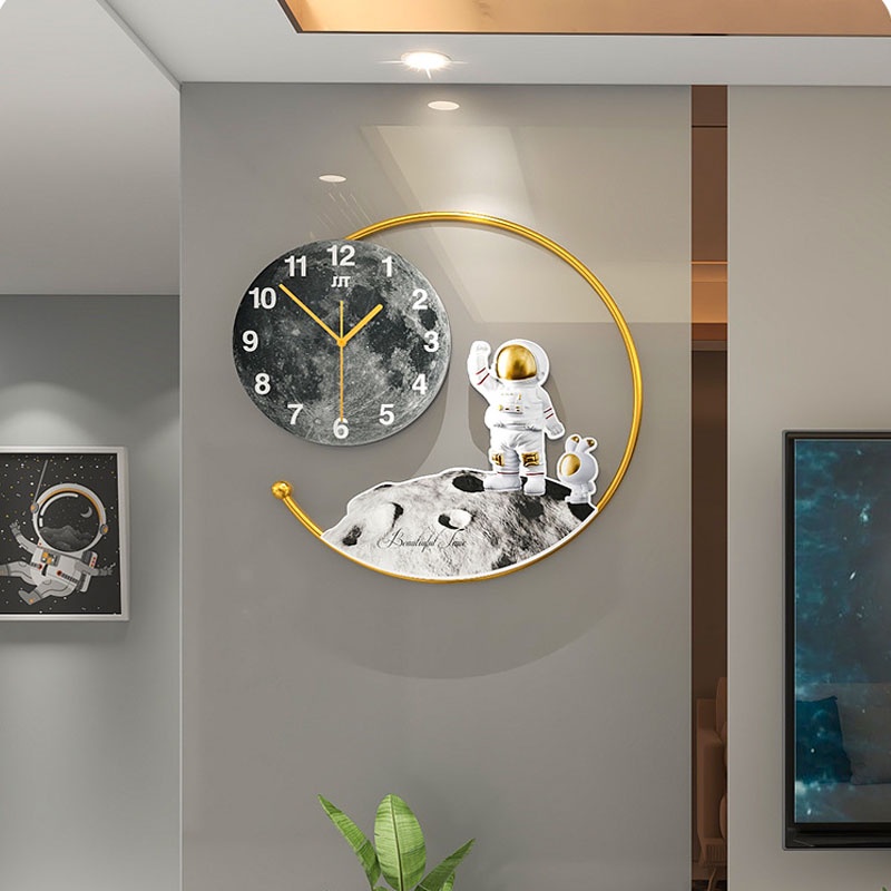 Đồng hồ phi hành gia kim loại treo tường decor, đồng hồ trang trí nhà cửa phòng khách có đèn nghệ thuật NPR34