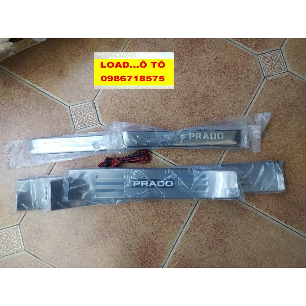 Ốp Bậc Chân, Nẹp Bước Chân Xe Toyota Prado 2020-2022 Có Đèn Cao Cấp