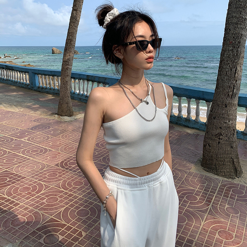 Áo hai dây thời trang quyến rũ sành điệu cho nữ | BigBuy360 - bigbuy360.vn