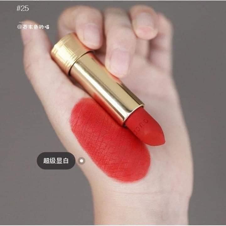 Son GUCCl Rouge A Levres Matte màu 25 Goldie Red Matte