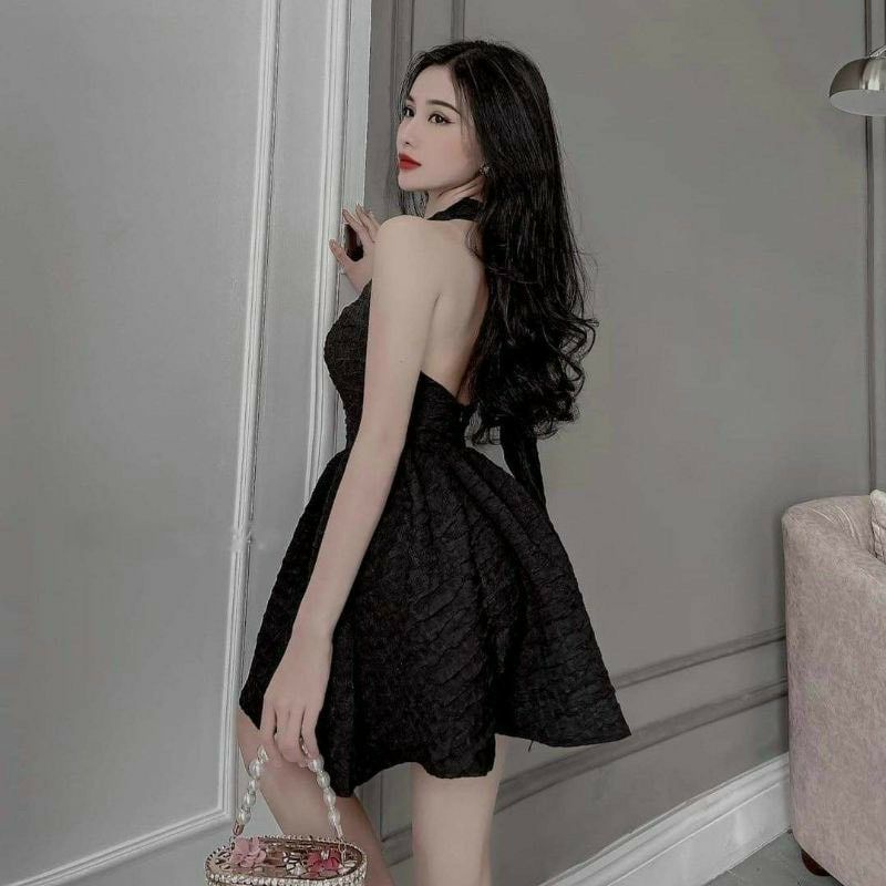 Đầm gấm xòe cột dây siêu xinh