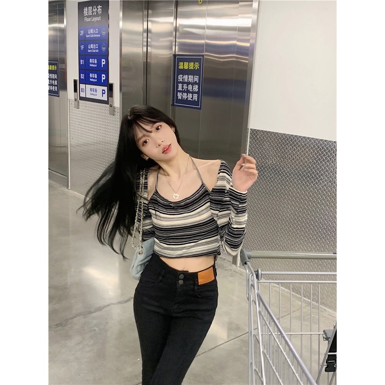 Set đồ COZOKC gồm áo khoác cardigan dài tay và áo hai dây phong cách Hàn Quốc quyến rũ dành cho nữ