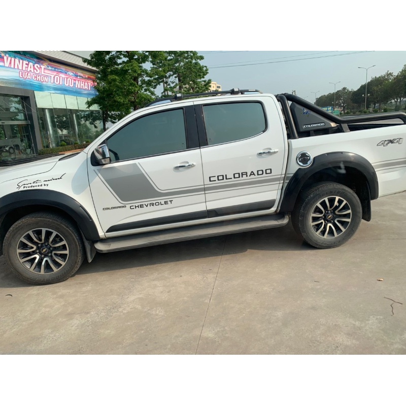 Decal Dubai - Tem Dán Xe Bán Tải Colorado Thể Thao - Tem Xe Colorado Theo Yêu Cầu
