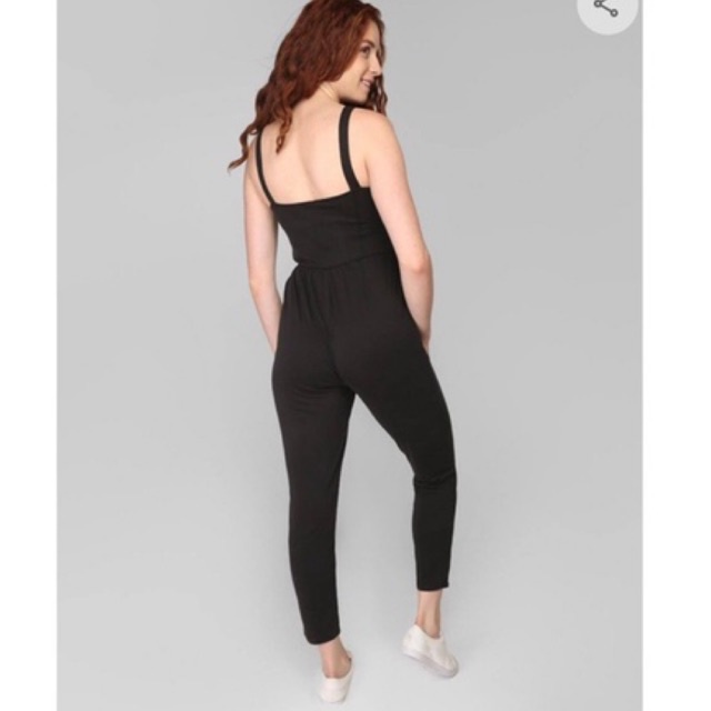 Jumpsuit dây xuất dư