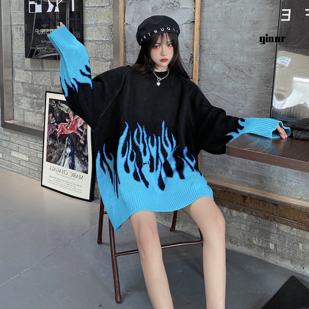 Áo sweater dệt kim dáng rộng cổ tròn in hoạ tiết ngọn lửa