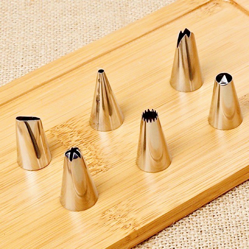 Bộ 6 đui bắt kem, bánh qui, su kem kèm chốt và túi bóp kem silicone