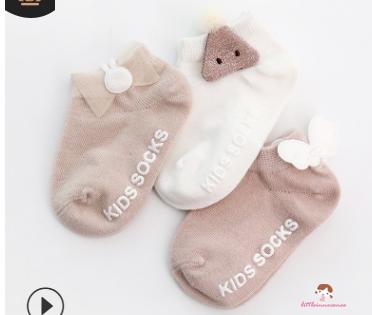 Bộ 3 cặp vớ mềm bằng vải cotton họa tiết dễ thương cho bé