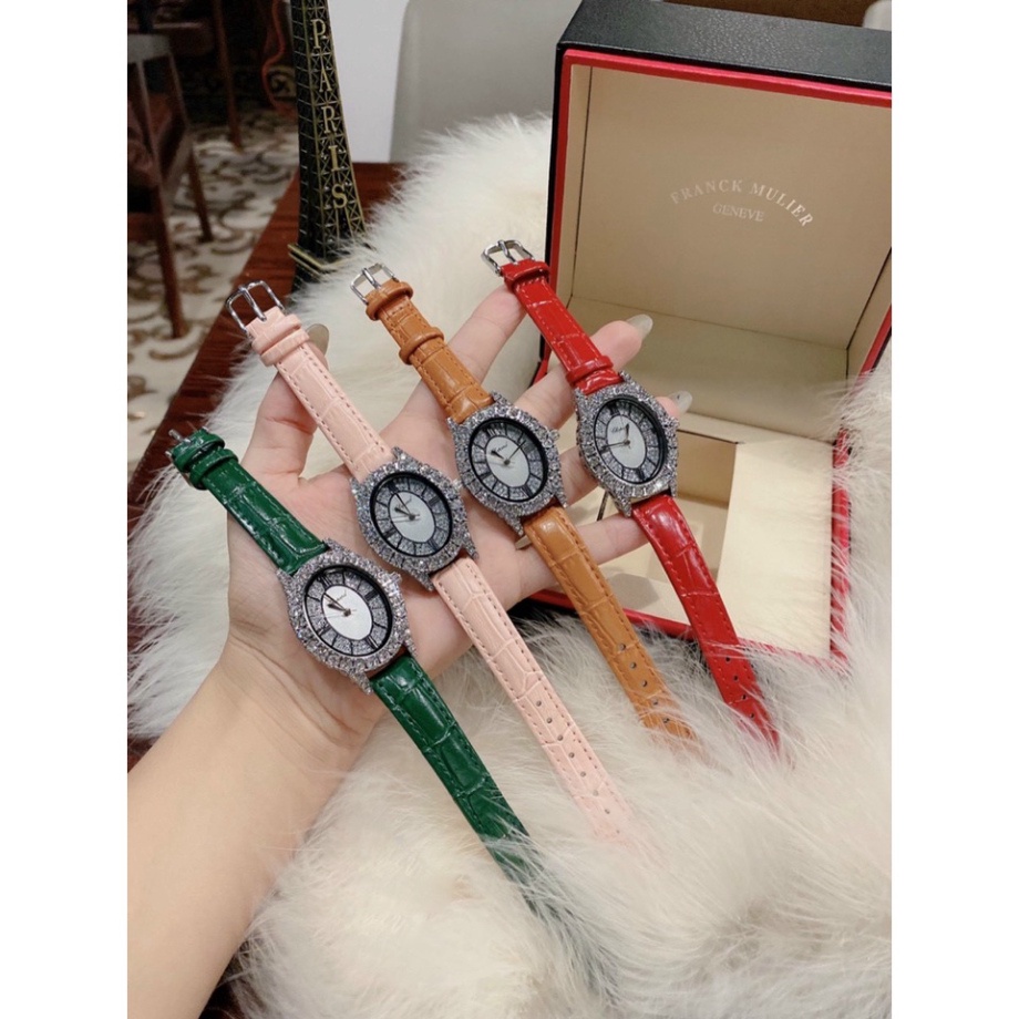 Đồng hồ nữ chopard dây da mặt bầu đính đá đủ màu . Chống nước , chống xước bảo hành 12 tháng