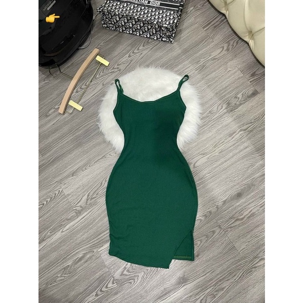 Đầm body 2s xẻ - CAROTSHOP