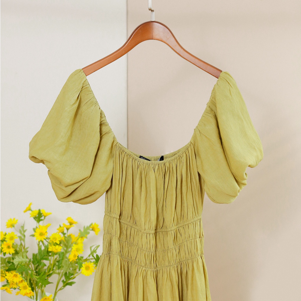 Váy có tay maxi nhún eo MOMOCO chất vải chiffon nhăn thiết kế điệu đà, sang chảnh M3002