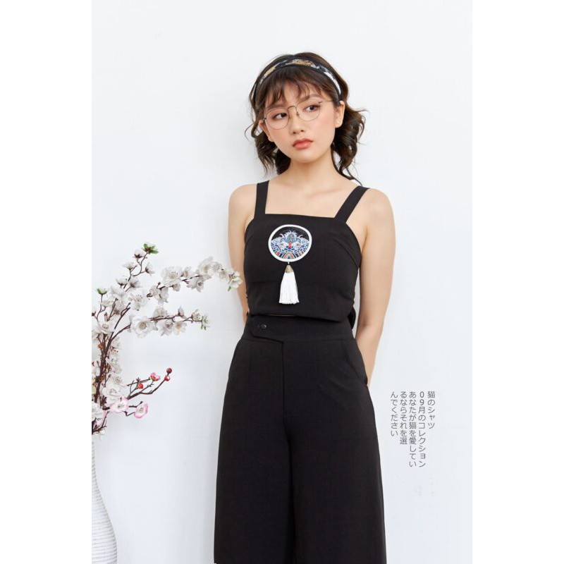 Akisuka Tata Home_  Áo Croptop 2 dây phối họa tiết cá tính