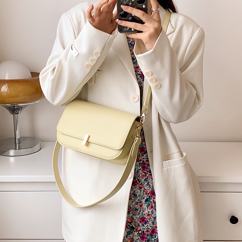 Túi đeo chéo IELGY màu sắc đơn giản phong cách đường phố thời trang cho nữ