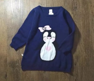 Váy len bé gái hình chim cánh cụt