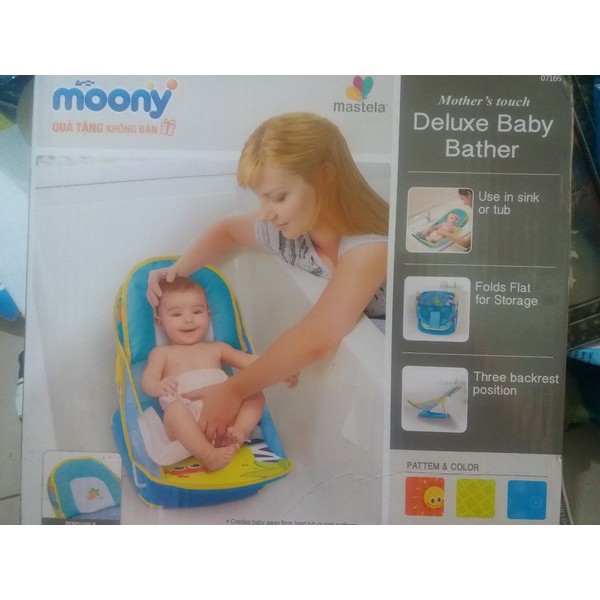 Ghế tắm cho bé quà từ Monny