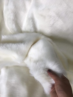 🍀 THẢM LÔNG THÚ TRẮNG KEM 🍀