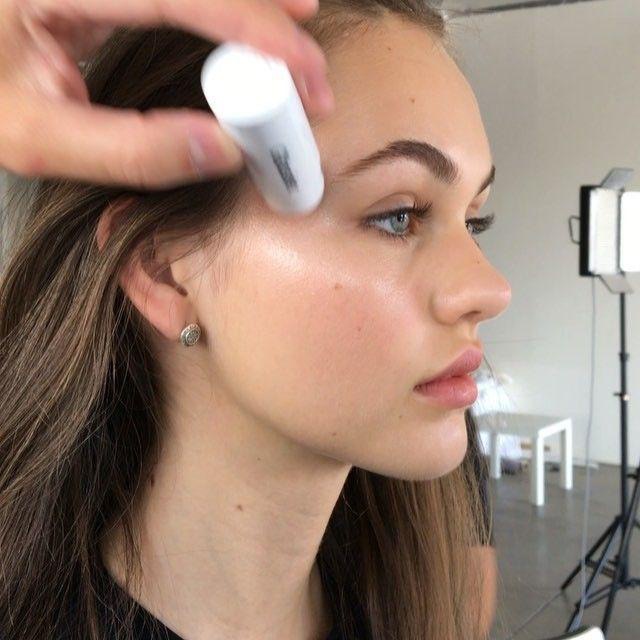 Kem bắt sáng Glossier Haloscope Highlighter✨ | BigBuy360 - bigbuy360.vn