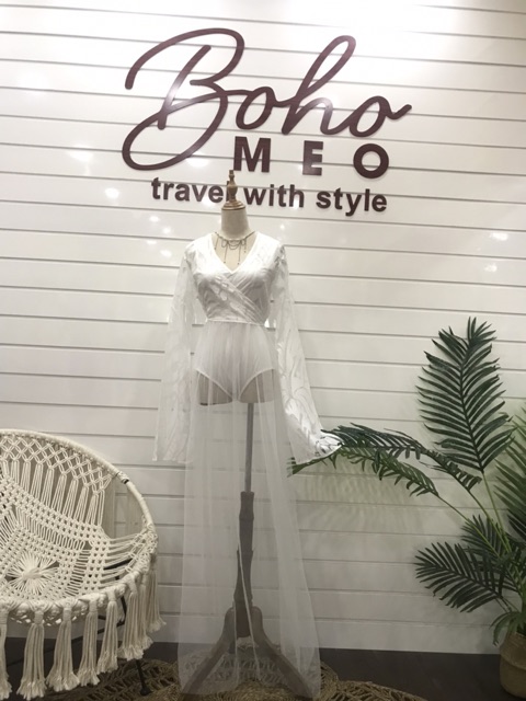 Set váy ren trắng chân xuyên thấu