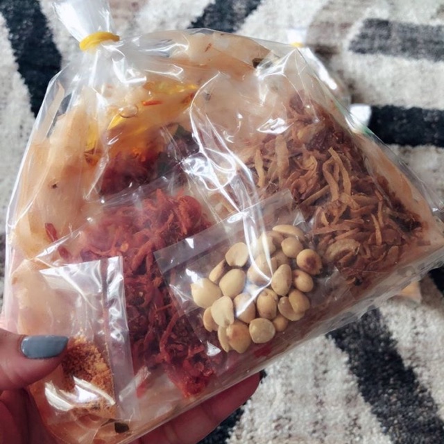 Bánh tráng trộn tây ninh