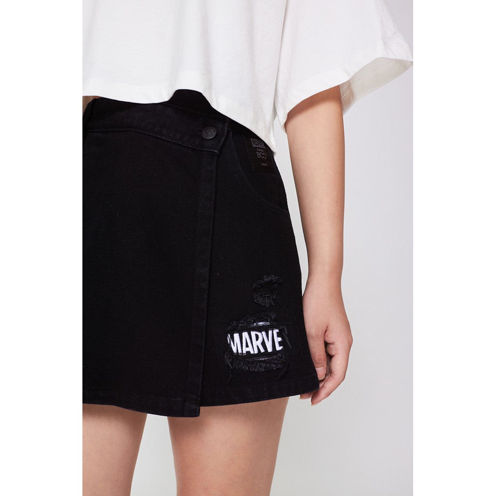 Quần Short BOO Giả Váy BOO Nữ Vải Jeans Cào Xước In Logo Marvel BZL