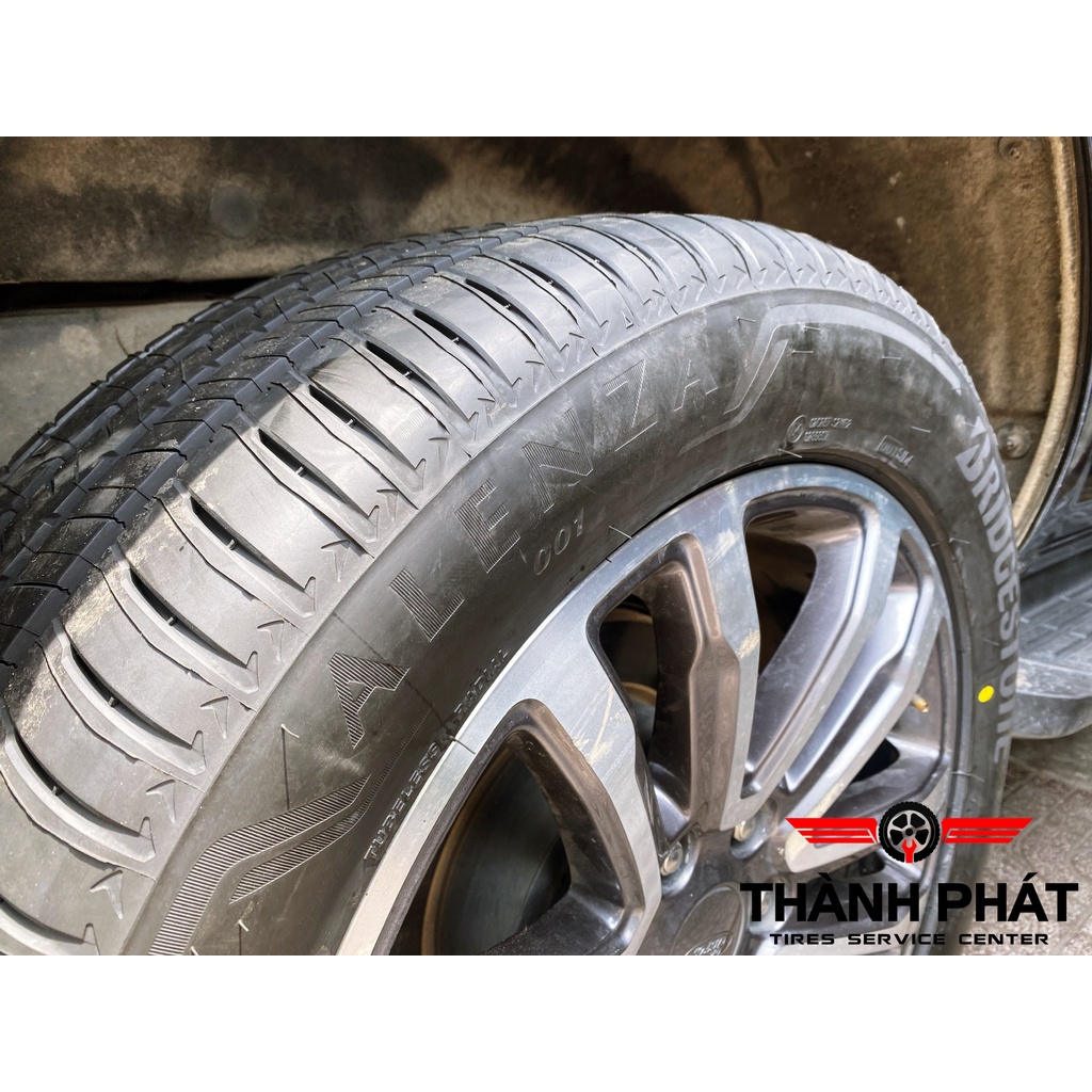 Vỏ xe Bridgestone Alenza 001 265/50R20 dành cho Ford Everest