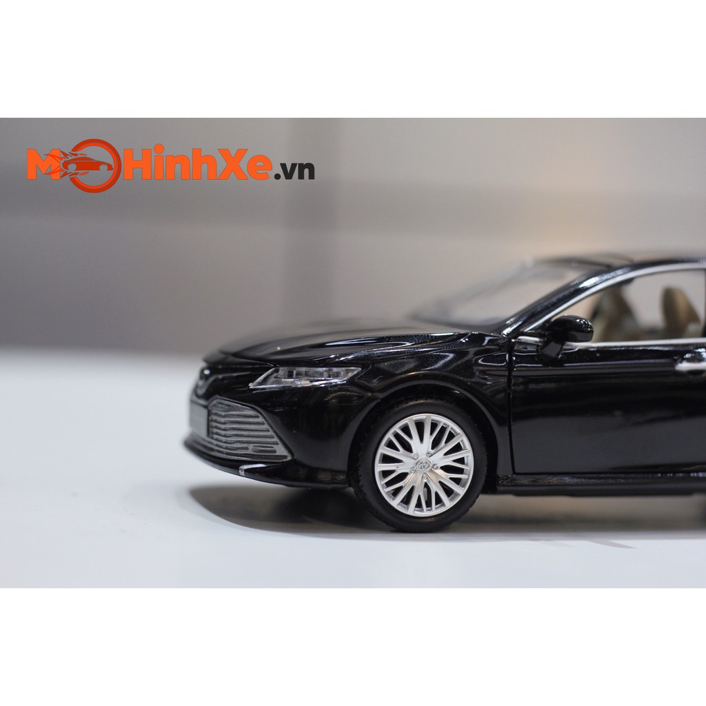 Mô Hình Xe Toyota Camry 2019 1:32 MSZ