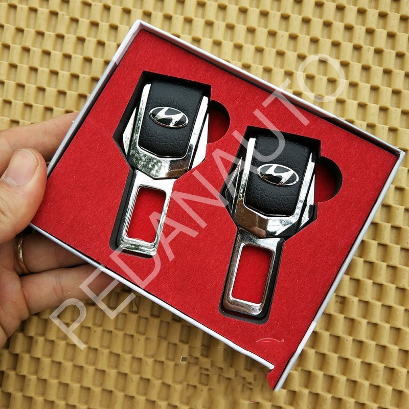 Bộ 2 cài chốt dây dan toàn có logo hãng xe - giá 2 cái