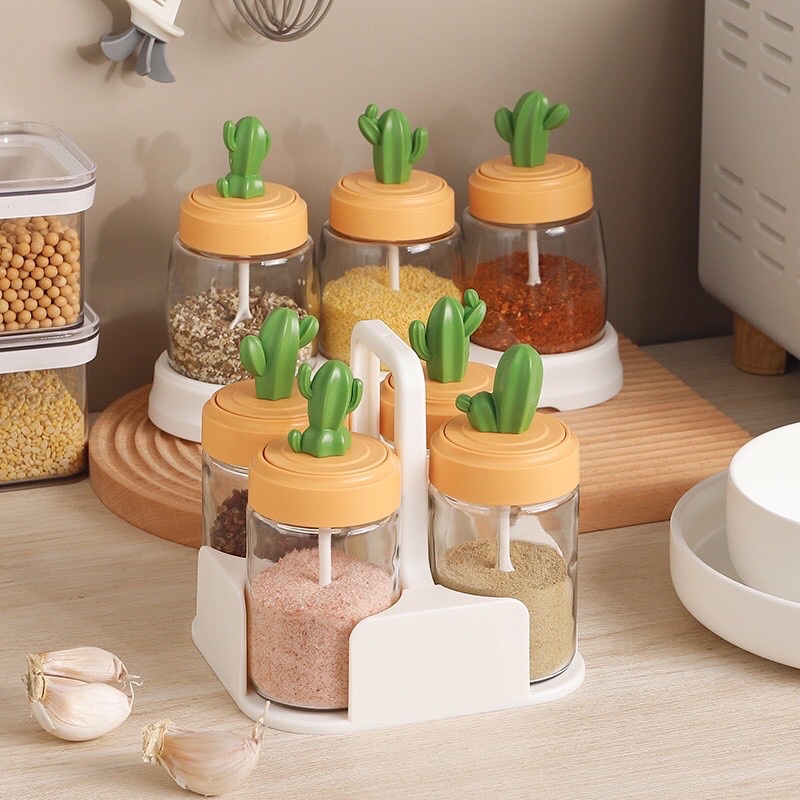 Set 4 Lọ Gia Vị, Hũ Đưng Gia Vị Thủy Tinh Xương Rồng Có Thìa Nắp Và Khay Tiện Lợi