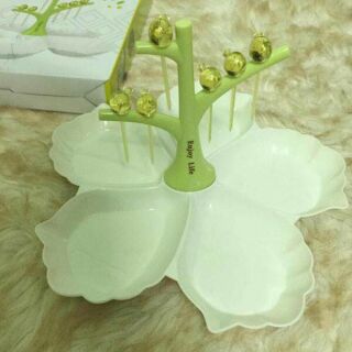Khay đựng hoa quả kèm xiên gồm 5 đĩa đựng, 6 xiên, 1 cây