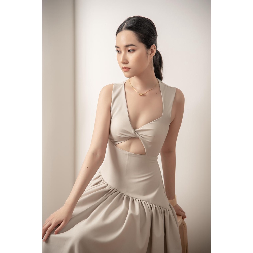 CoNIN - Đầm xếp ly xoắn ngực dáng xéo