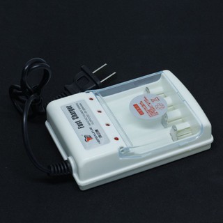 Sạc pin Ni-Cd Ni-Mh 4 khay AAA/AA