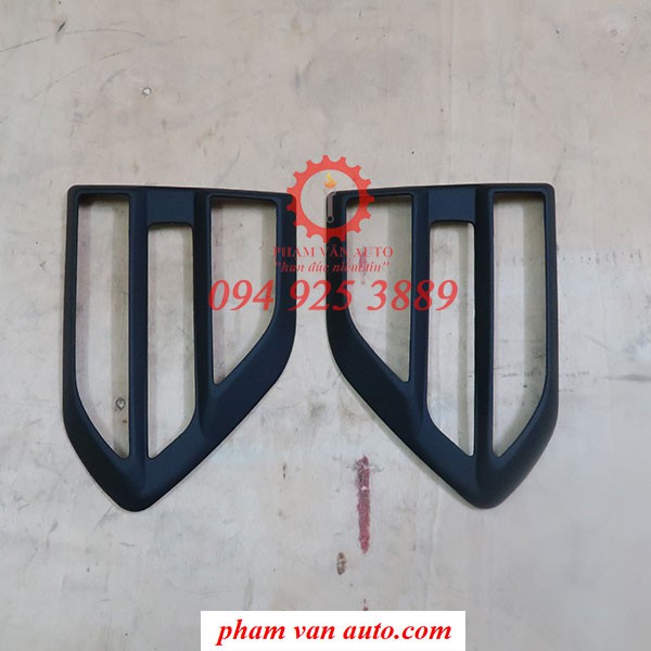Ốp mang cá Ford Ranger màu đen hàng xịn hãng giá rẻ nhất