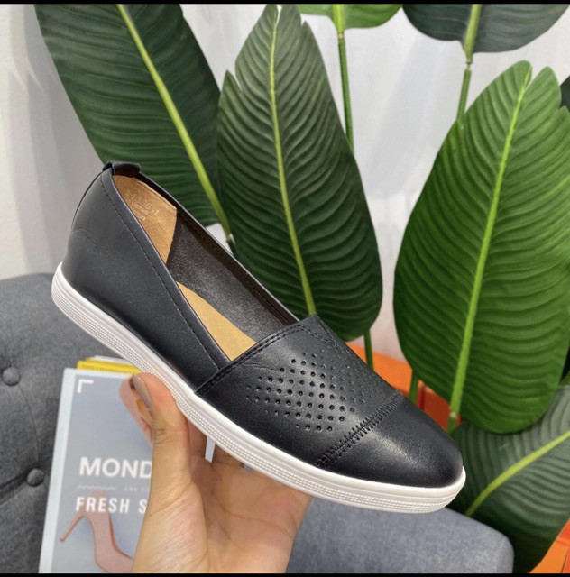 GB23- Giày slipon da lì , giày nữ đế bằng mũi tròn dập laze hàng VN xuất sịn cực êm chân