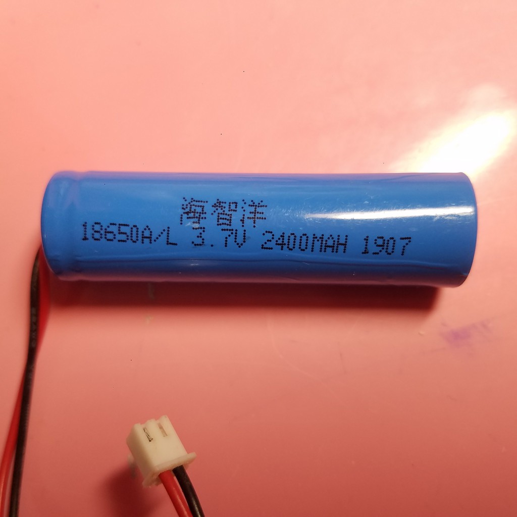 Pin loa trợ giảng dung lượng 2400mAh, điện áp 3,7V