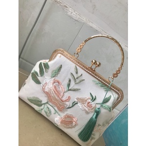 Túi xách ren thêu phong cách cổ trang