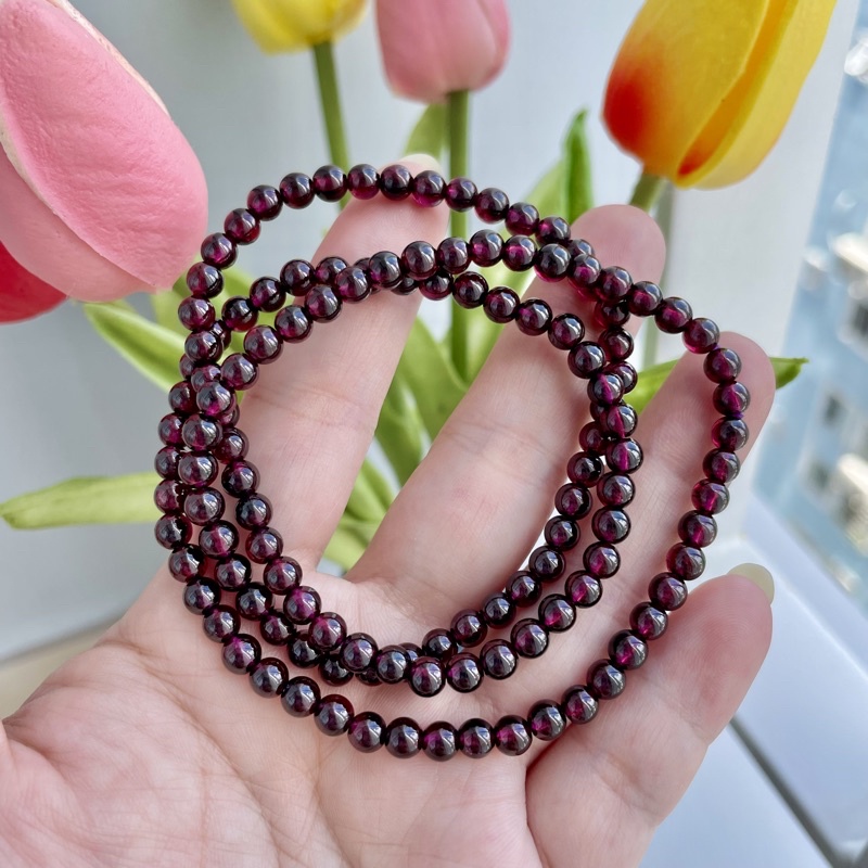 Ngọc hồng lựu (Garnet) VIP 4.5ly quấn 3 vòng tay.