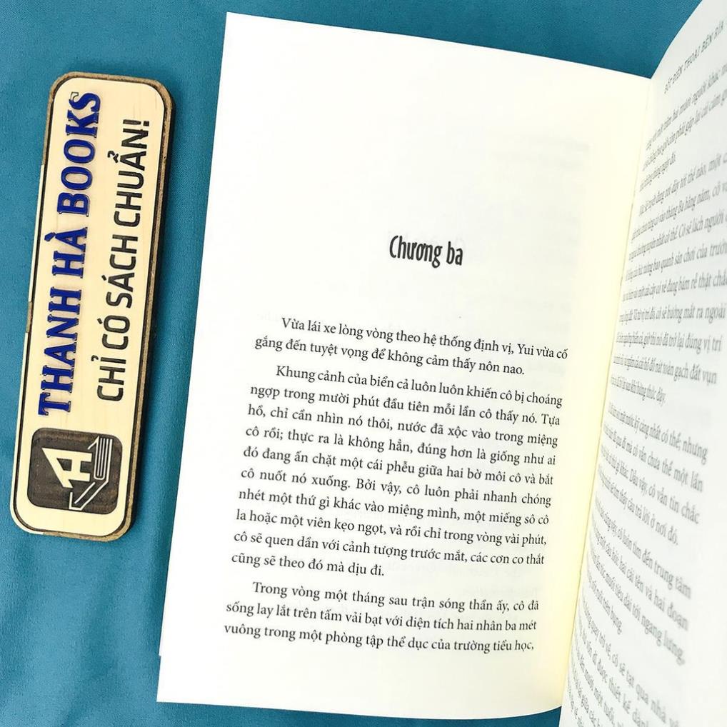 Sách - Bốt Điện Thoại Bên Rìa Thế Giới - Quel Che Affidiamo Al Vento ( Tác giả Laura Imai Messina) - Huy Hoàng
