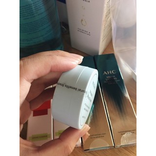 Phấn bột kiềm dầu Innissfree