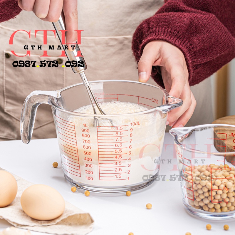 Cốc thủy tinh lớn có tay cầm, có vạch chia định lượng, rót không bị rớt nước , chịu nhiệt độ cao-GTH Mart