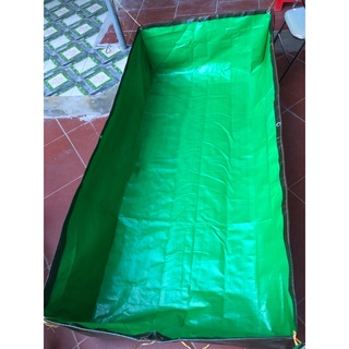 Bể bơi bằng bạt xanh bộ đội