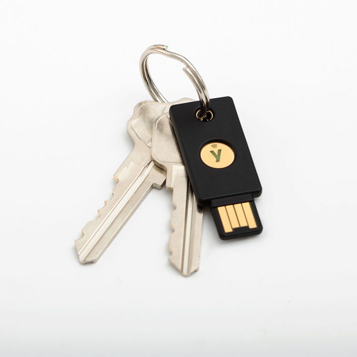 Khóa bảo mật YubiKey 5 NFC