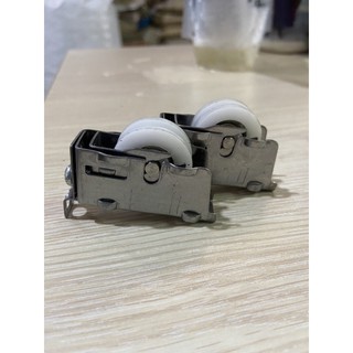 Bánh xe cửa sổ lùa nhựa (hệ 888)