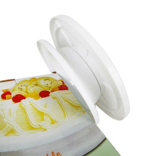 Rotating base holder for cake decoration