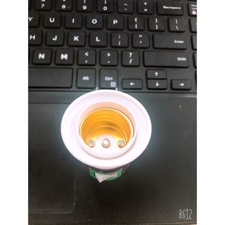 Đui Đèn Liền Công Tắc