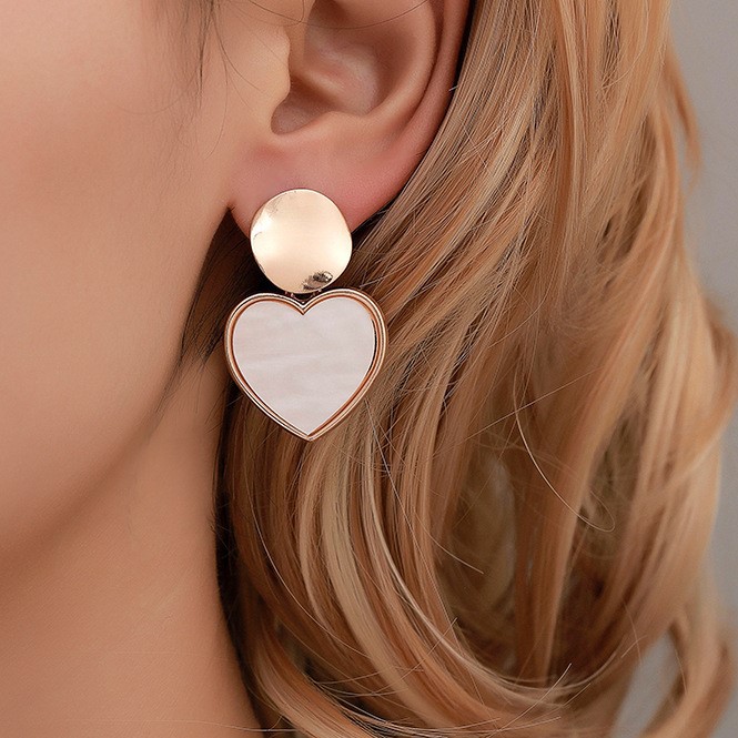 Khuyên Tai Kim Loại Trái Tim Phong Cách Hàn Quốc