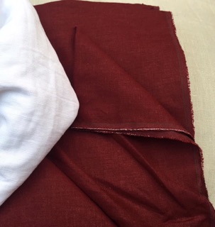 Vải linen bột màu đô mận.