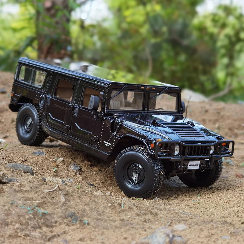 Mô Hình Xe Hơi Hummer Tỉ Lệ 1: 18